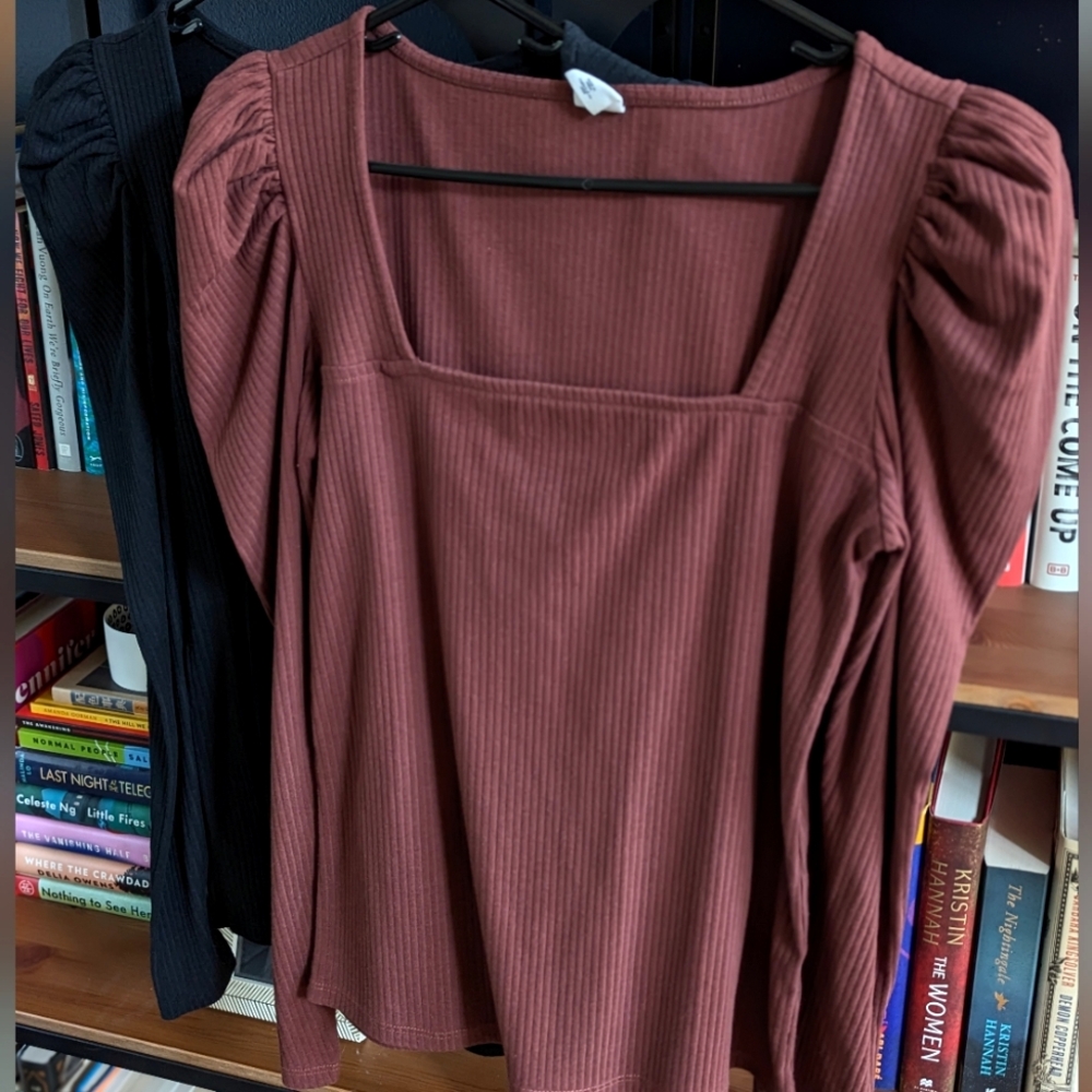 2 Pack of Ribbed Square Neck Long Sleeve Shirts